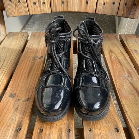 Sorel Major Black Patent Mesh Boot Size 6 Leather Ankle Bootie - Picture 11 of 16